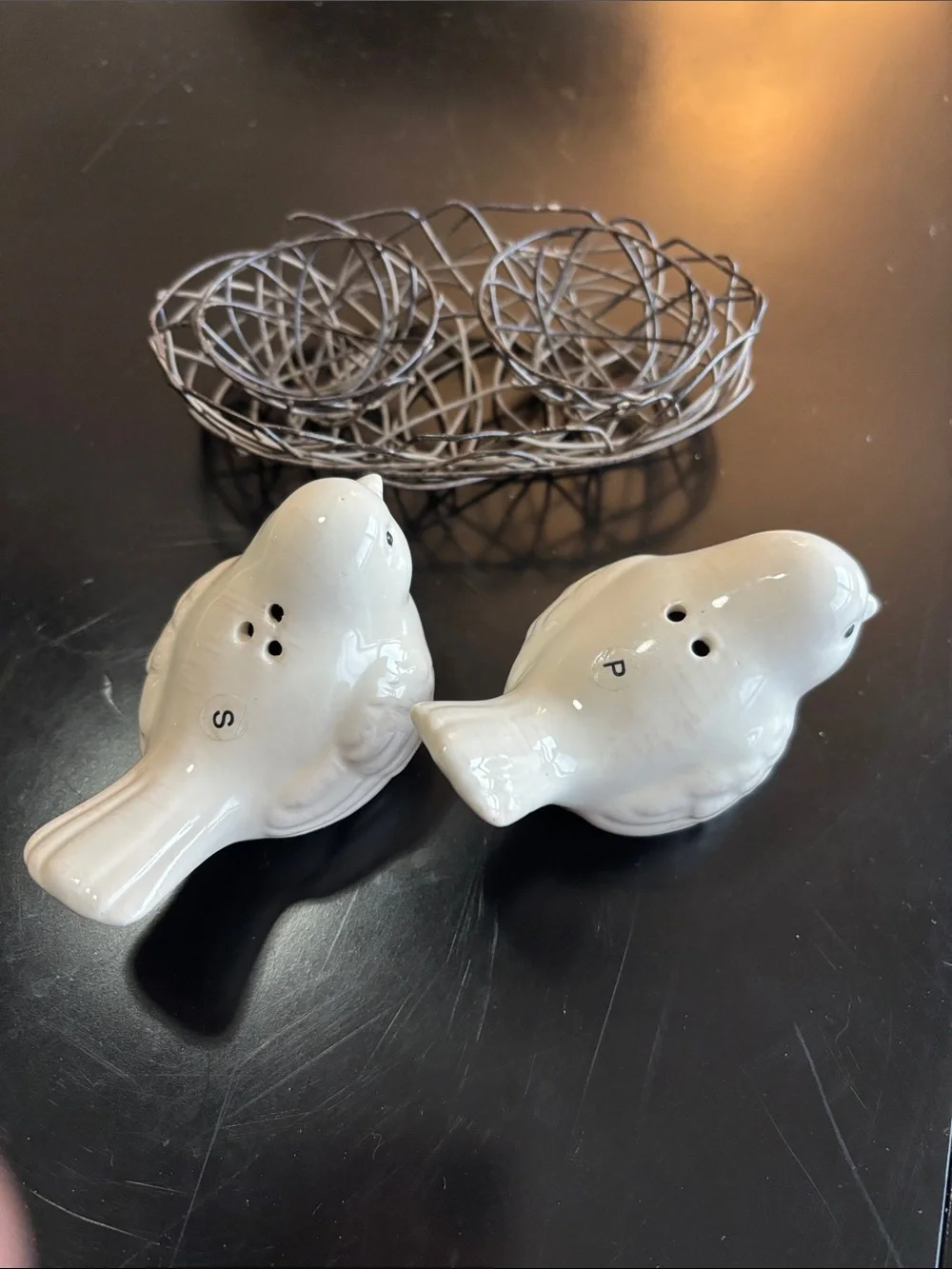 Pier One - Salt & Pepper Shaker Set White Porcelain Birds - on wire nest